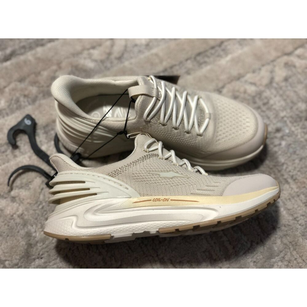 Woman's 6 New Creme Tennis Shoes